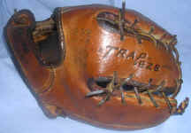 Mickey Mantle Rawlings Trap-eze RJ 44 Baseball Glove